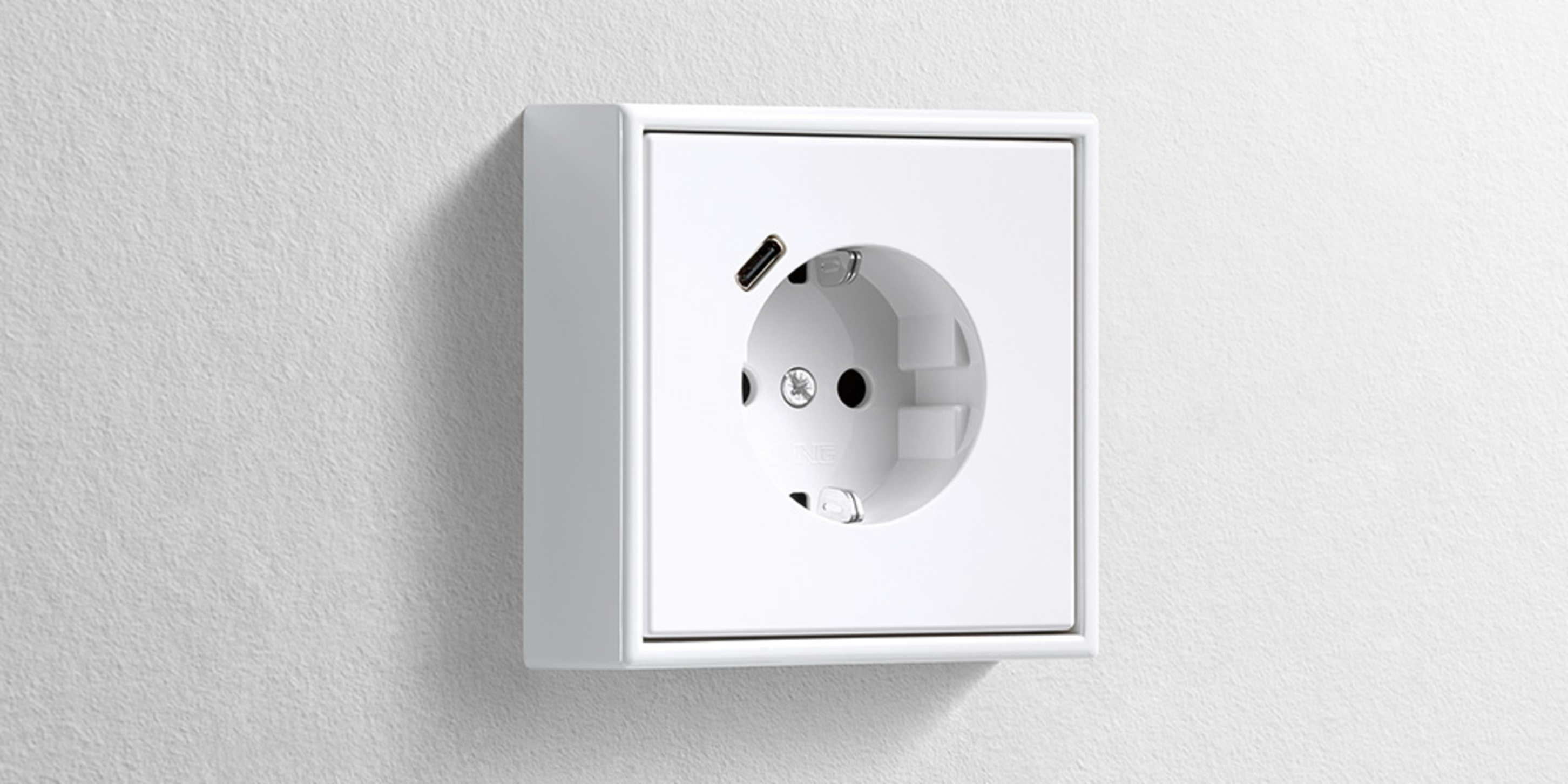 Erweiterter Anschlussraum für die Nachrüstung bei SATFUN GmbH in Leinburg